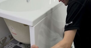 Установка экрана под ванну - цена за работу от 4231 руб. в Черняховске